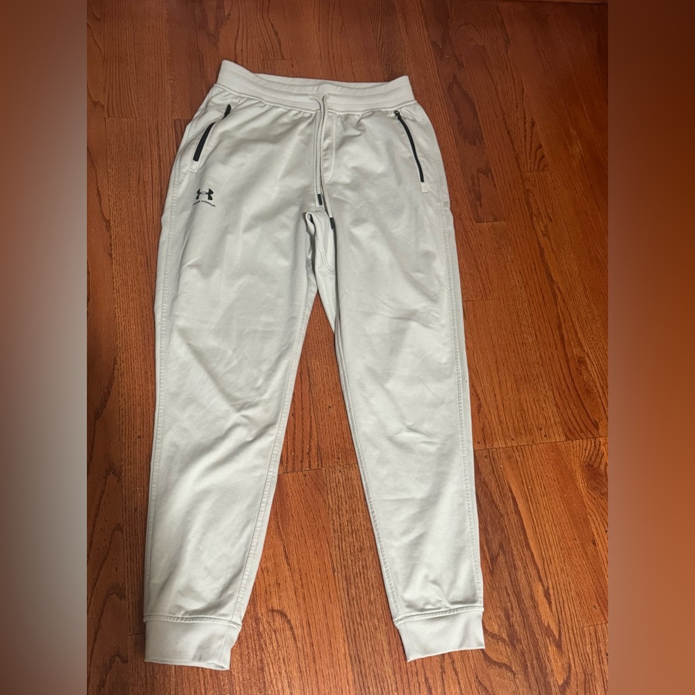 Under Armour Beige Joggers Medium